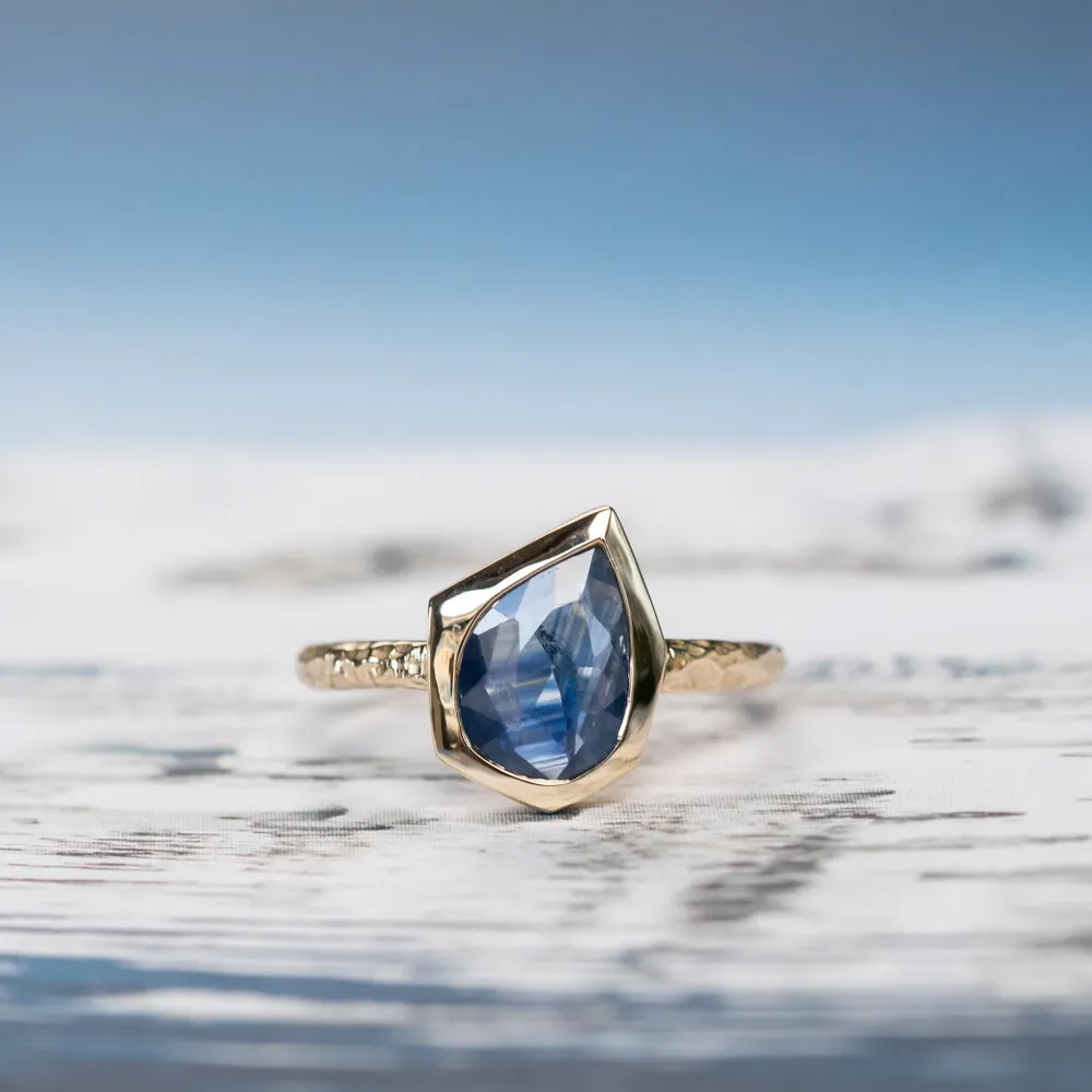 1.42ct Geo Slice Blue Sapphire Evergreen Low Profile Bezel Solitaire Ring in 14k Yellow Gold