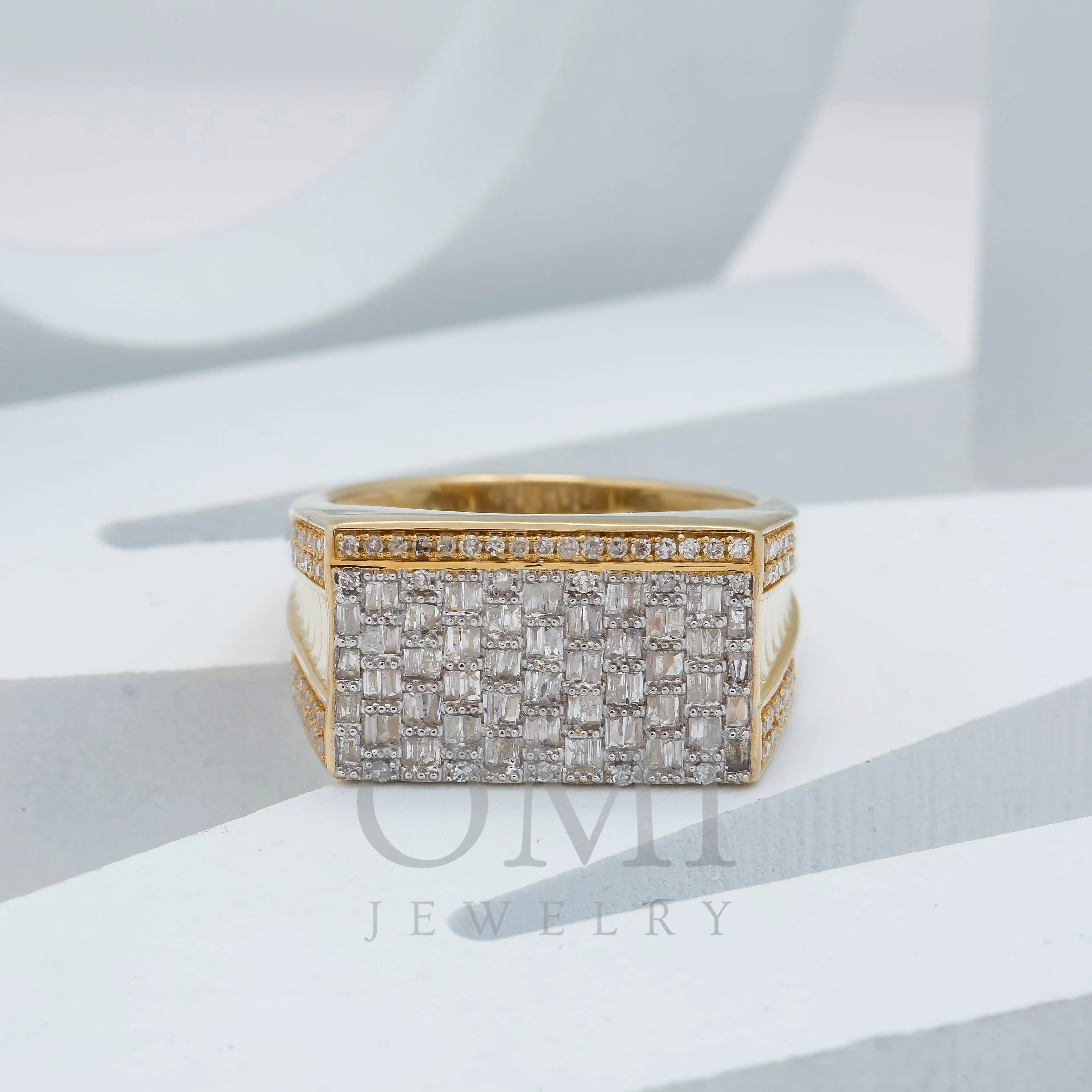 14K GOLD BAGUETTE DIAMOND RECTANGULAR RING 0.83 CT