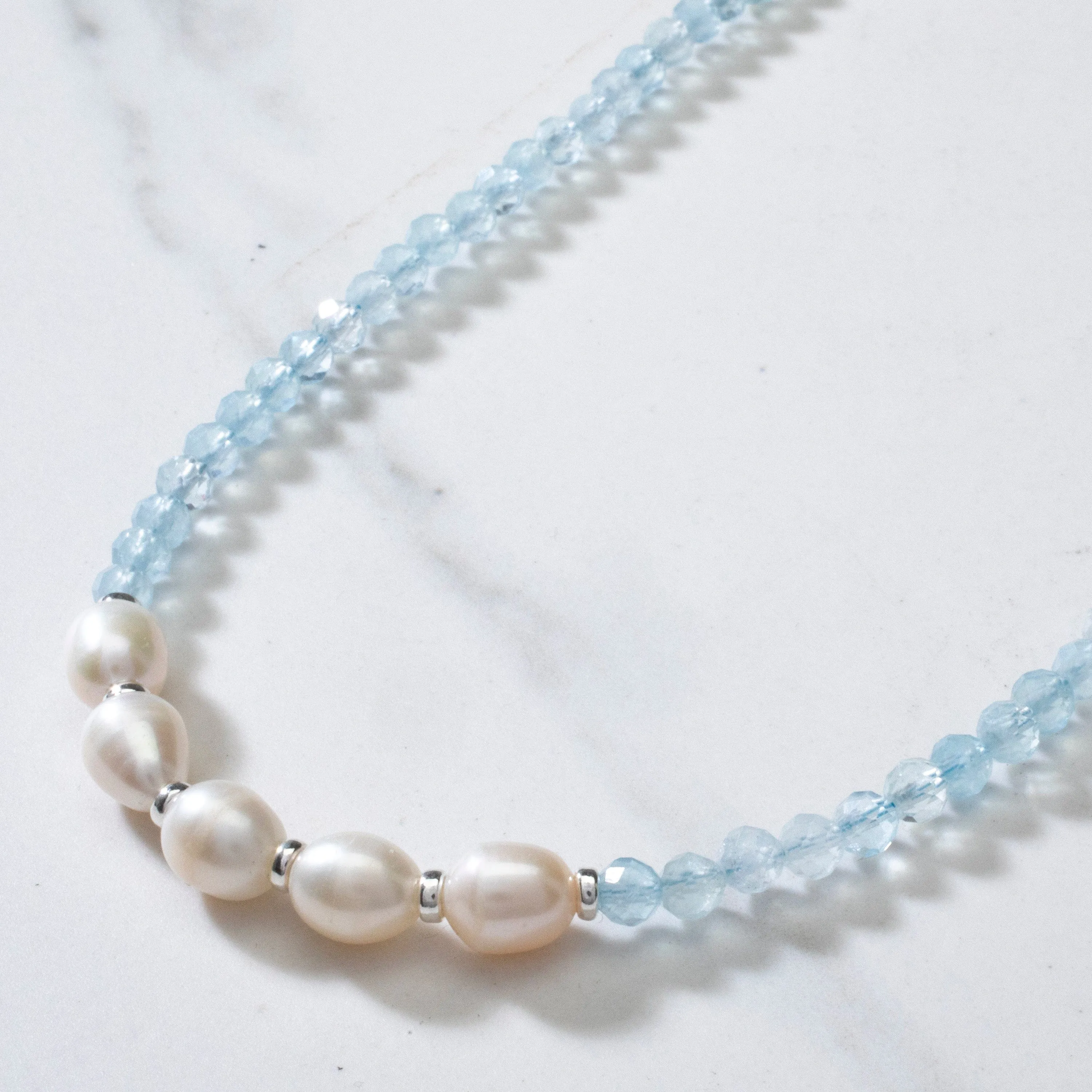 4mm Faceted Aquamarine Bead Necklace with 5 Pearls with 925 Silver Clasp