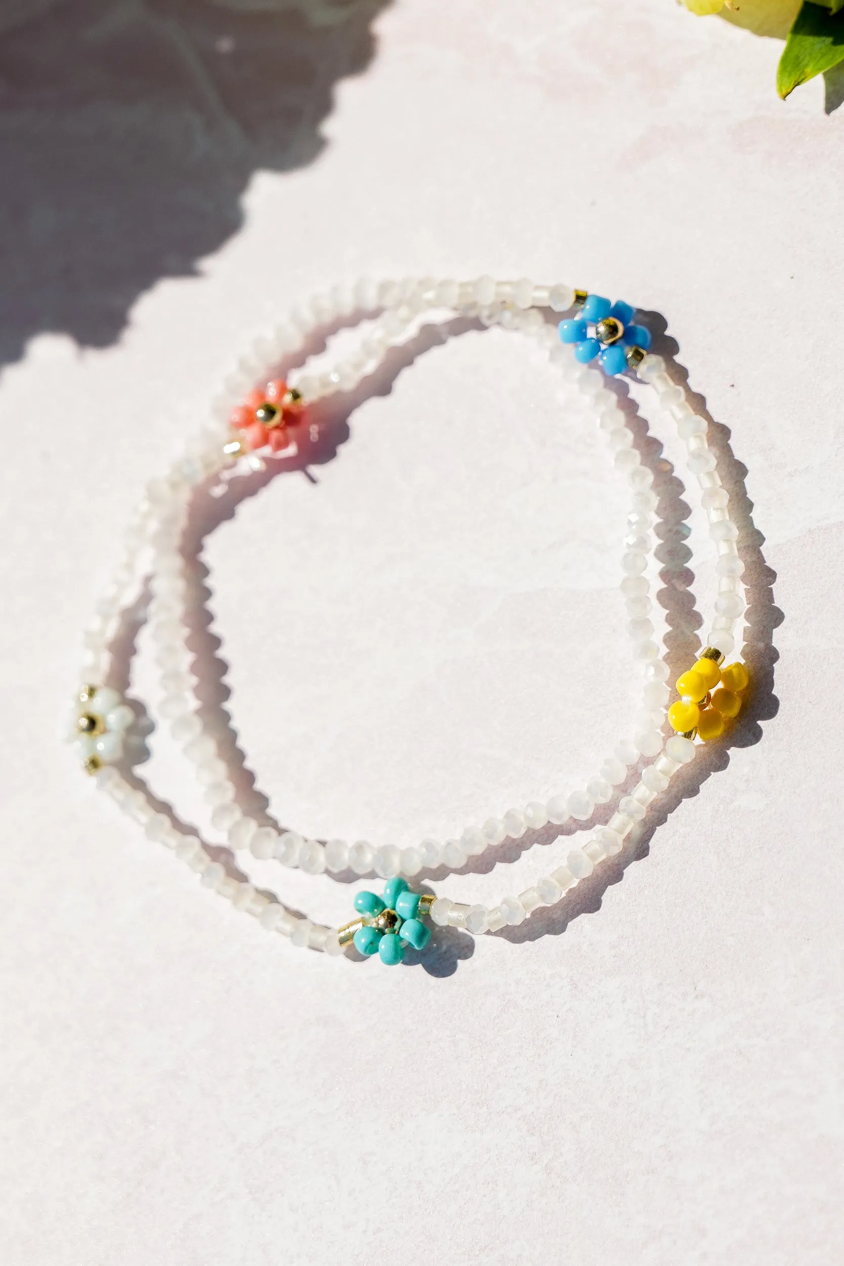 Beaded Flower Bracelet Set in White