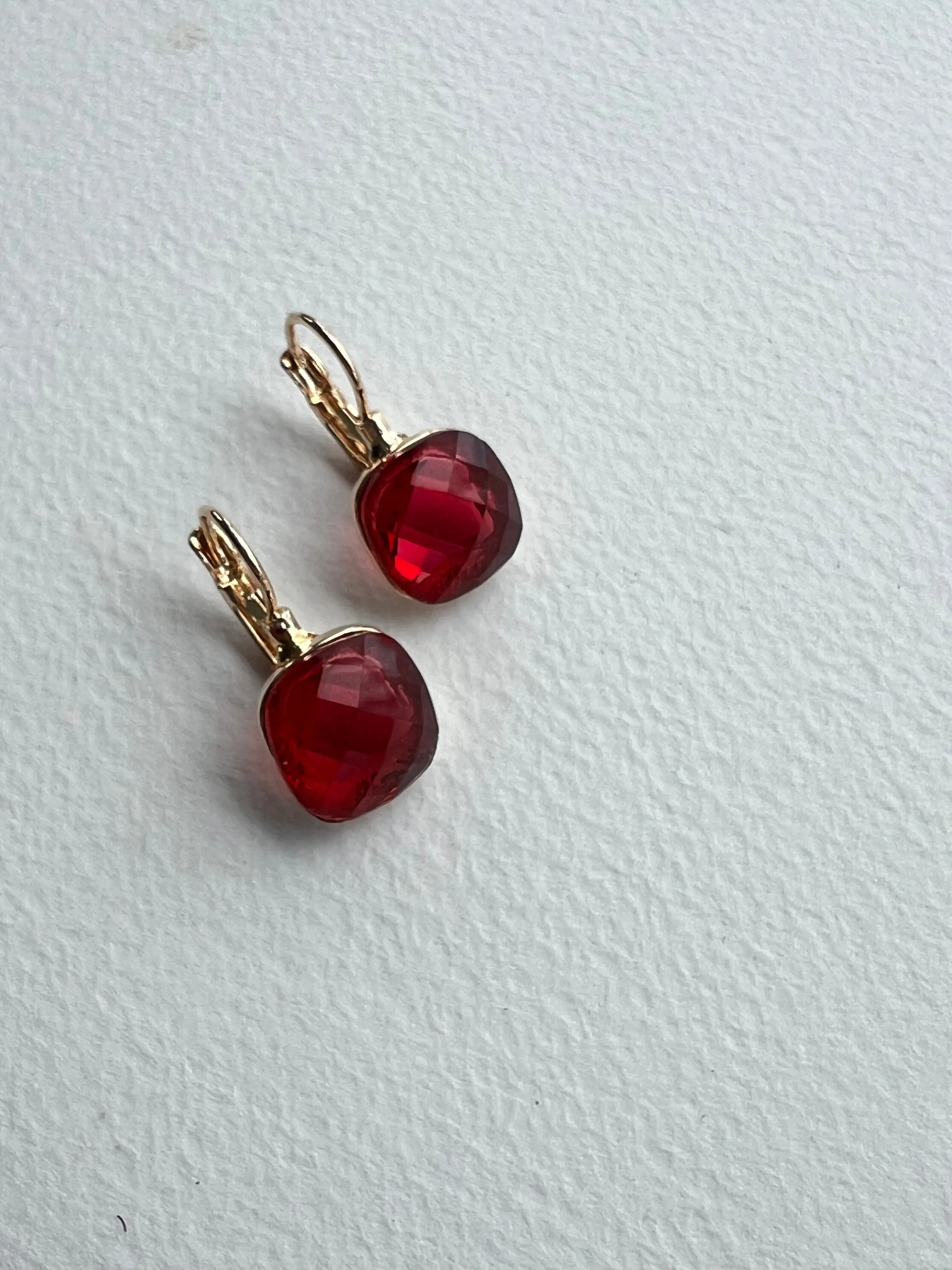 Choker Cut Earrings | Raspberry