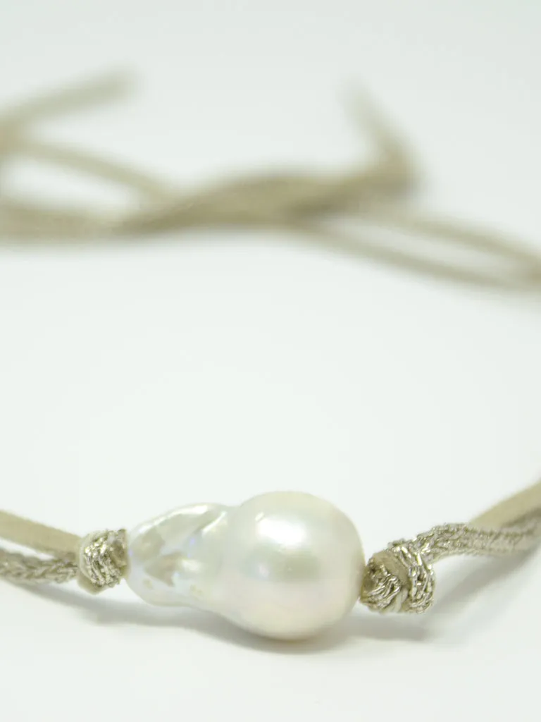 Eva Choker - Single White Baroque Pearl