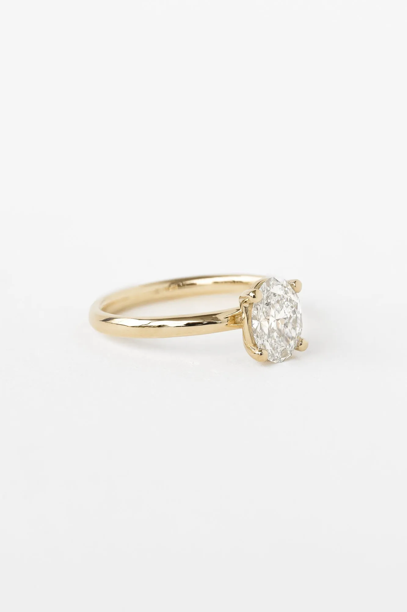 Oval Venus Ring with Lab Diamond