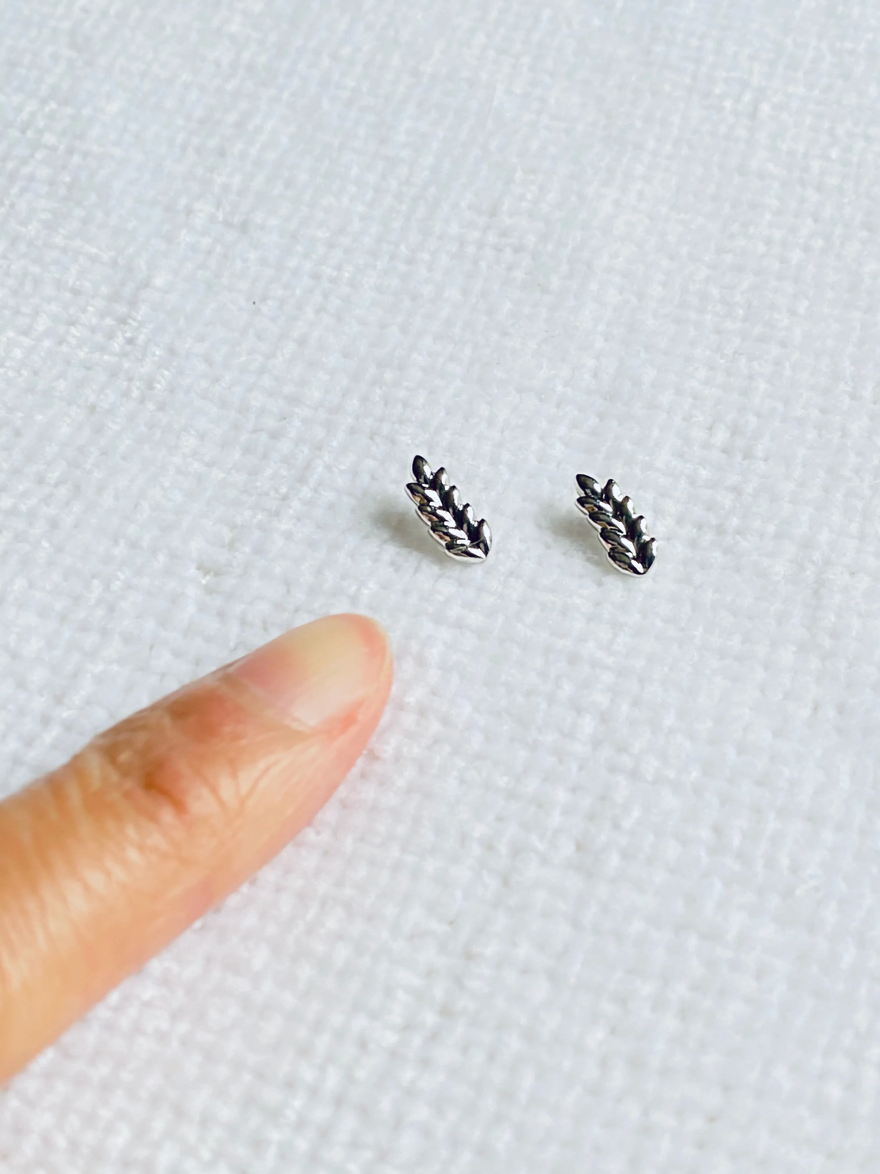 Silver Leaf Stud earrings