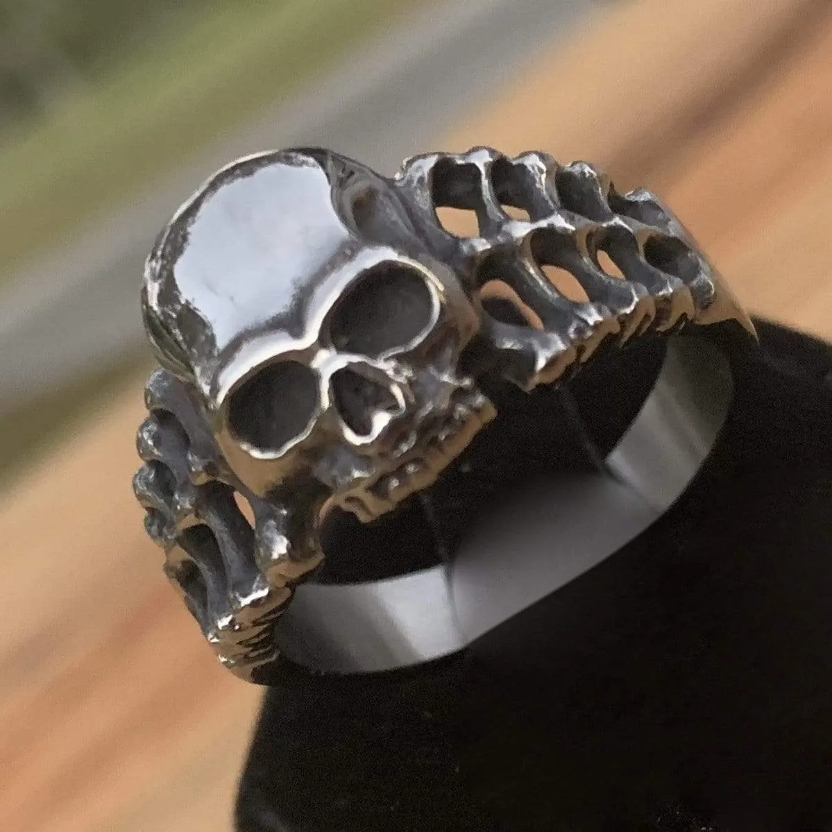 Skull Ring W/ Bones - Silver - R66