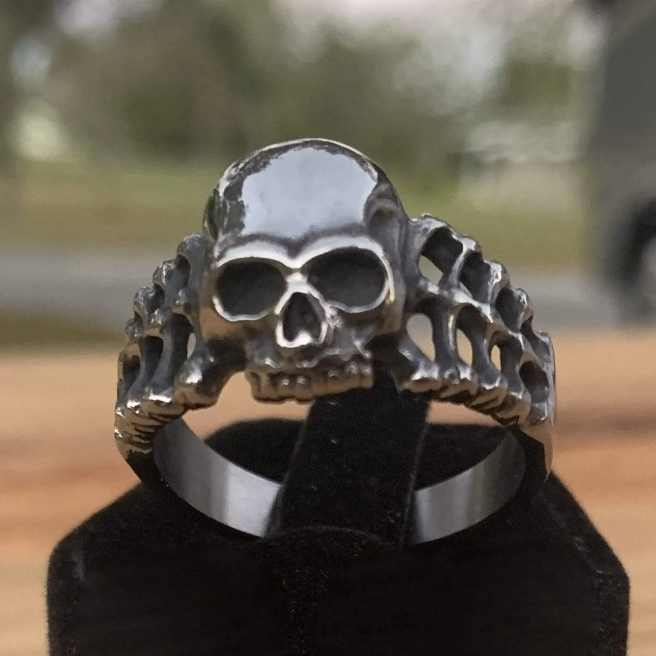 Skull Ring W/ Bones - Silver - R66