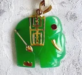 Strength Power Wisdom Good Green Jade Elephant Pendant (P668)